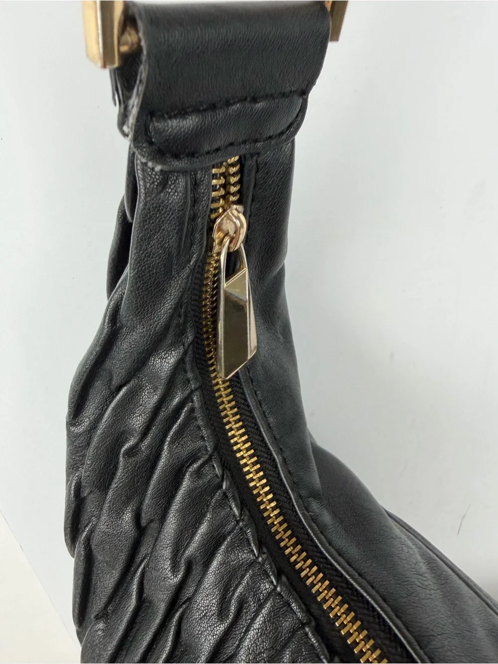 Jessica Simpson hobo-style bag pleated matelasse synthetic exterior chain linc